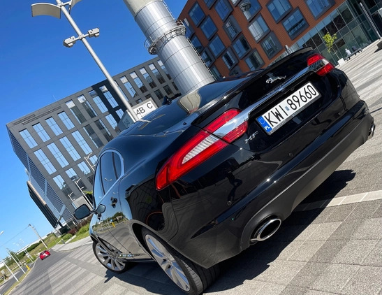 Jaguar XF cena 63000 przebieg: 101000, rok produkcji 2013 z Niepołomice małe 277